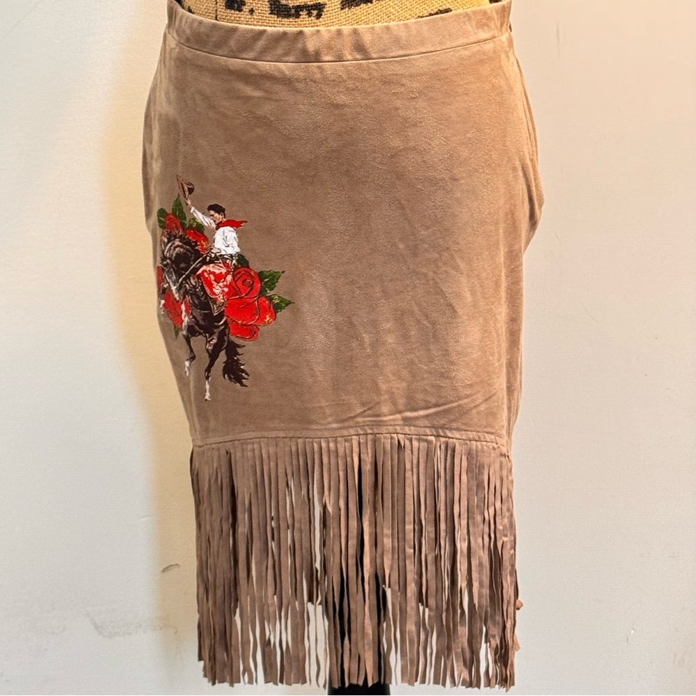 Rodeo Quincy Buckaroo HorseTan Fringe Mini Skirt with Equestrian Print NWT L/XL